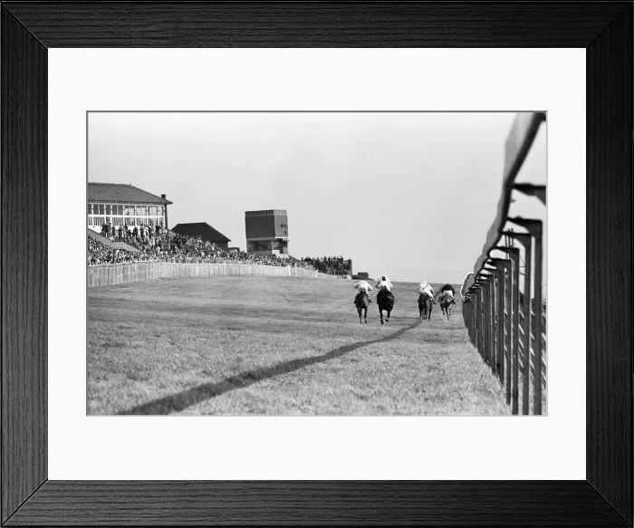 Framed Print : Scenes at Lewes racecourse on during the last meeting to be held there