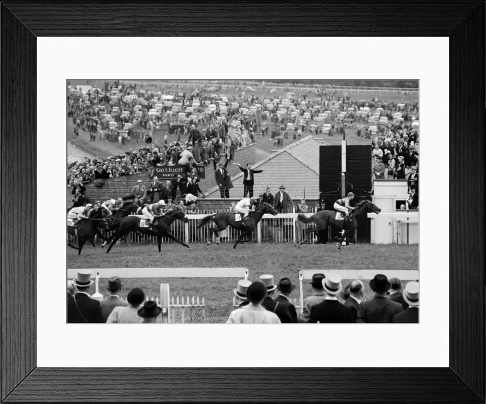 Framed Print : The Derbyat Epsom, June 1957. Lester Piggott winning on the Favourite Crepello Framed Print : The Derbyat Epsom, June 1957. Lester Piggott winning on the Favourite Crepello