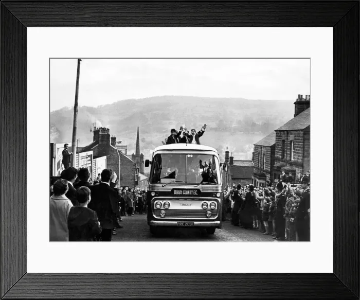 Framed Print : Fans line the streets as the Derby County team arrive in Matlock on their way to Framed Print : Fans line the streets as the Derby County team arrive in Matlock on their way to