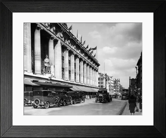 Framed Print : Exterior view of Selfridges store in Oxford Street, central London Framed Print : Exterior view of Selfridges store in Oxford Street, central London