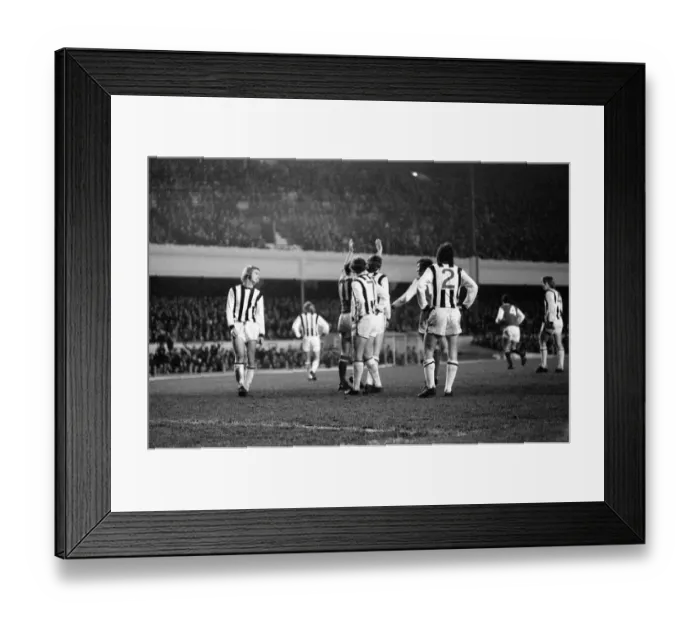 Framed Print : English League Division One match at Highbury. Arsenal 2 v West Bromwich Albion 0 Framed Print : English League Division One match at Highbury. Arsenal 2 v West Bromwich Albion 0