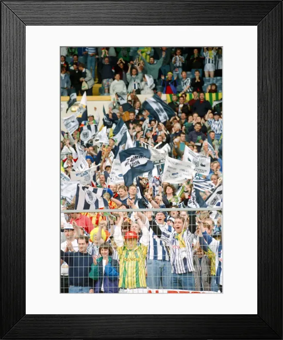 Framed Print : English League Division Two Play Off Final at Wembley Stadium Framed Print : English League Division Two Play Off Final at Wembley Stadium