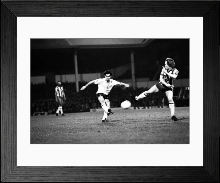 Framed Print : League Cup Semi Final Second Leg match at White Hart lane Framed Print : League Cup Semi Final Second Leg match at White Hart lane