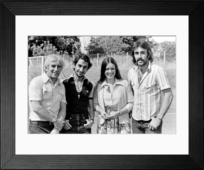 Framed Print : Spurs two Argentinian players Osvaldo Ardiles and Ricardo Villa pictured at Spurs