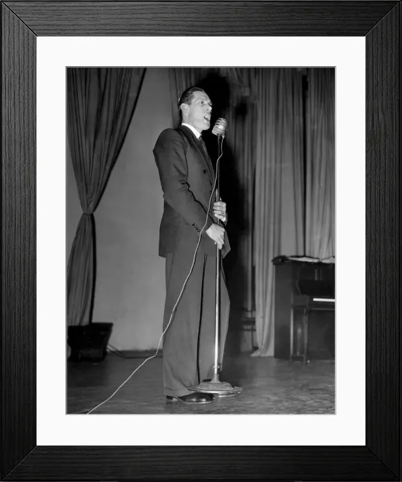 Framed Print : Ted Ditchburn, Tottenham goalkeeper at Clubland, a club in South London Framed Print : Ted Ditchburn, Tottenham goalkeeper at Clubland, a club in South London