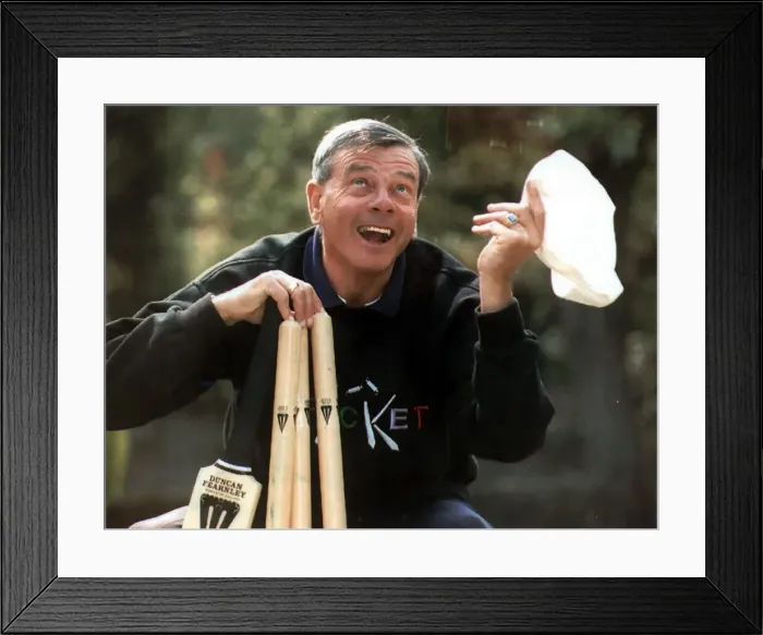 Framed Print : Test umpire Harold Dickie Bird at home in Barnsley before the final test at the oval Framed Print : Test umpire Harold Dickie Bird at home in Barnsley before the final test at the oval