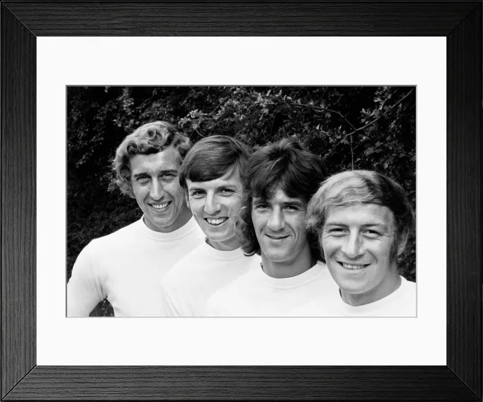 Framed Print : Tottenham Hotspur new signings left to right: Martin Chivers, Martin Peters Framed Print : Tottenham Hotspur new signings left to right: Martin Chivers, Martin Peters