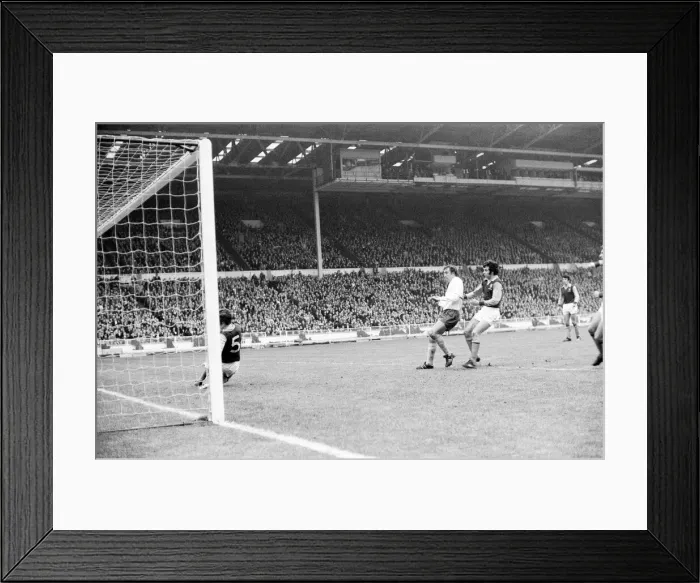 Framed Print : 1971 League Cup Final at Wembley Stadium. Tottenham Hotspur 2 v Aston Villa 0 Framed Print : 1971 League Cup Final at Wembley Stadium. Tottenham Hotspur 2 v Aston Villa 0