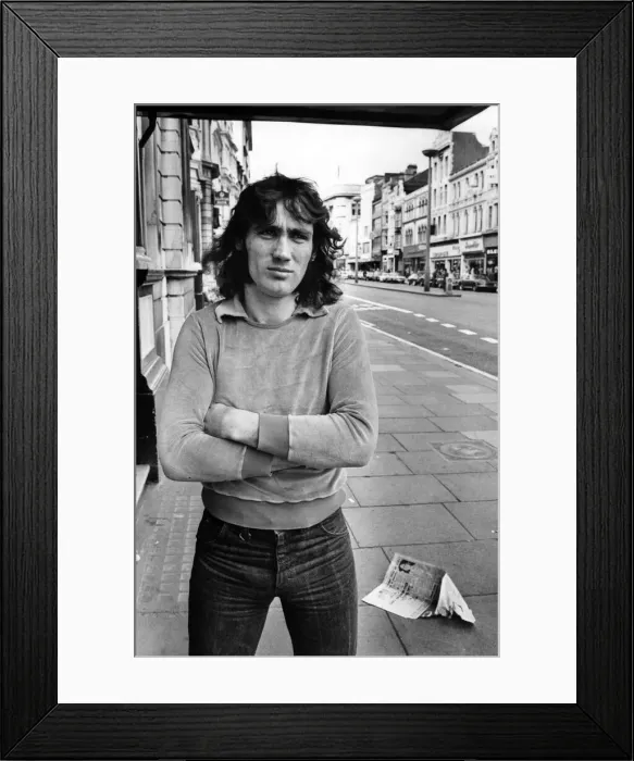 Framed Print : Robin Friday, Cardiff Citys controversial striker leaves the Royal Hotel