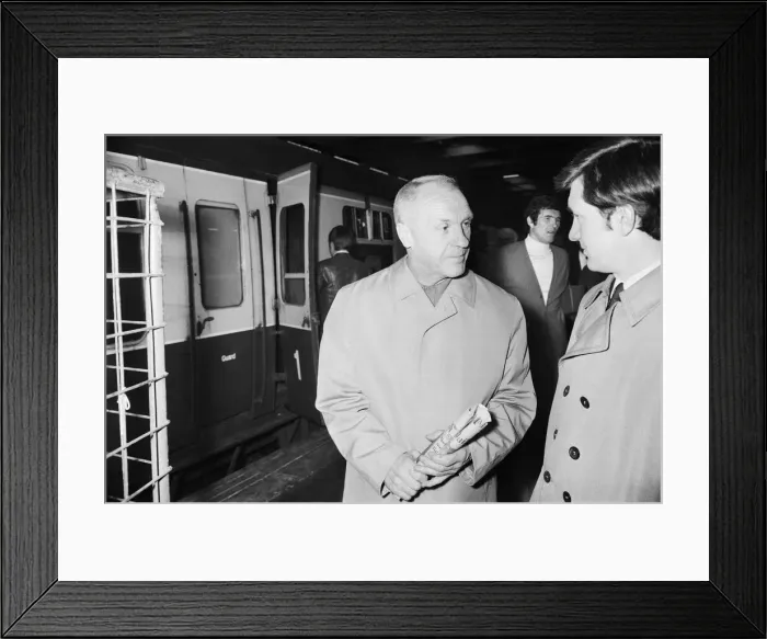 Framed Print : Liverpool manager Bill Shankly pictured at Euston Station after arriving in the capital Framed Print : Liverpool manager Bill Shankly pictured at Euston Station after arriving in the capital
