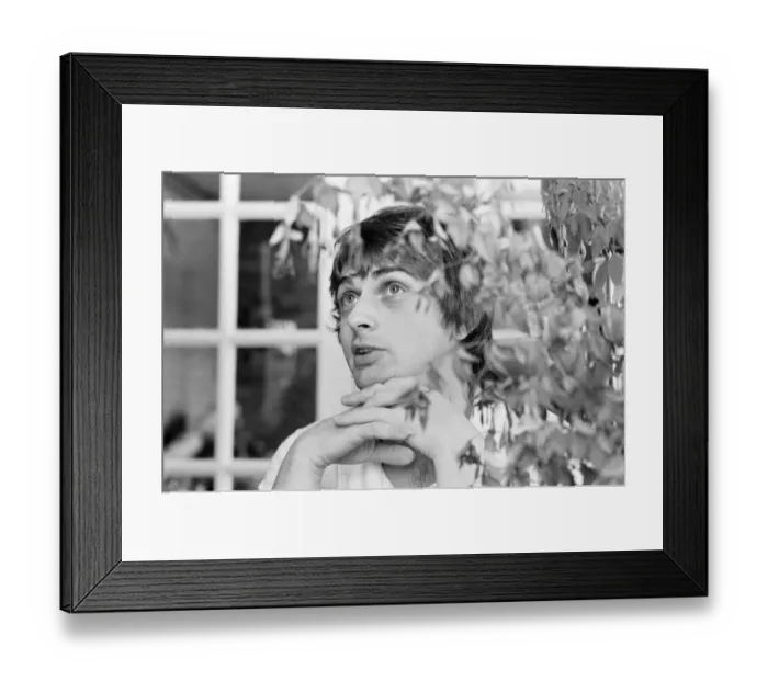 Framed Print : Mike Oldfield, musician and composer, pictured at home in Denham, Bucks, 25th August 1982 Framed Print : Mike Oldfield, musician and composer, pictured at home in Denham, Bucks, 25th August 1982