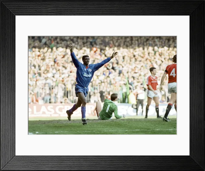 Framed Print : Roger Palmer celebrates. FA Cup. Manchester United 3 v Oldham Athletic 3 Framed Print : Roger Palmer celebrates. FA Cup. Manchester United 3 v Oldham Athletic 3