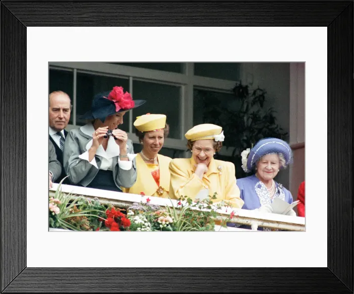 Framed Print : Queen Elizabeth II, Derby Day, Epsom Downs Racecourse, Wednesday 1st June 1988 Framed Print : Queen Elizabeth II, Derby Day, Epsom Downs Racecourse, Wednesday 1st June 1988