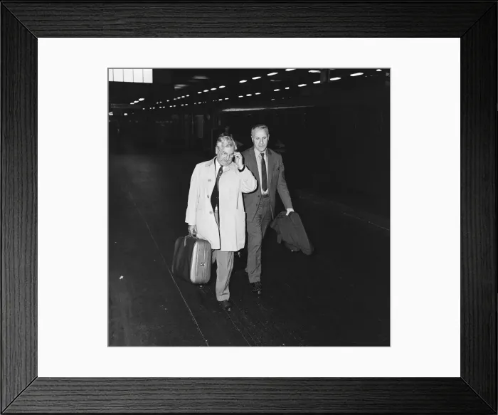 Framed Print : Liverpool manager Bill Shankly arrives at Euston Station Framed Print : Liverpool manager Bill Shankly arrives at Euston Station
