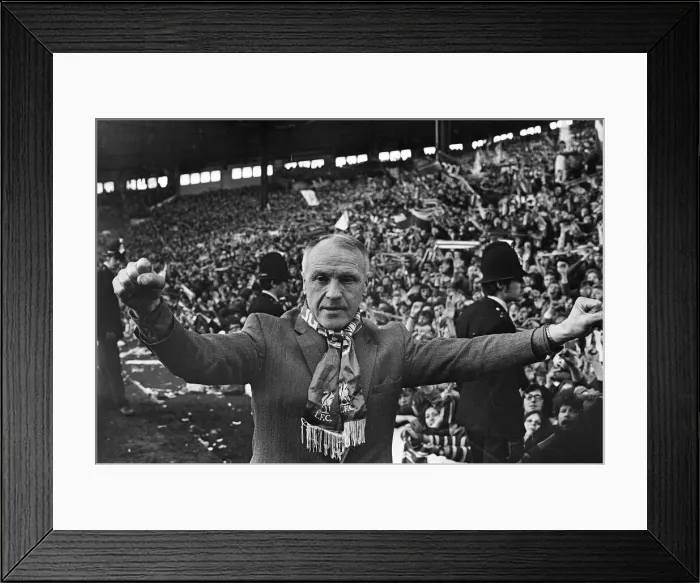 Framed Print : Liverpool manager Bill Shankly celebrates as his side become League champions following