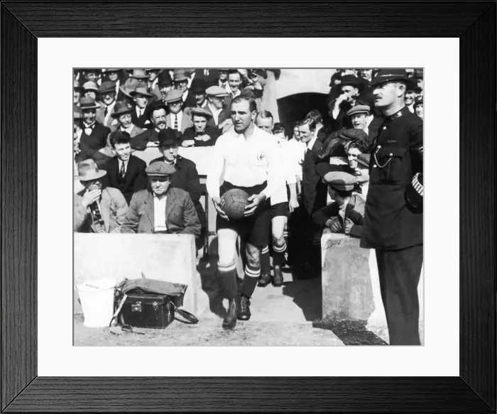 Framed Print : Tottenham Hotspur captain Arthur Grimsdell leads out his team for a match, circa 1920 Framed Print : Tottenham Hotspur captain Arthur Grimsdell leads out his team for a match, circa 1920