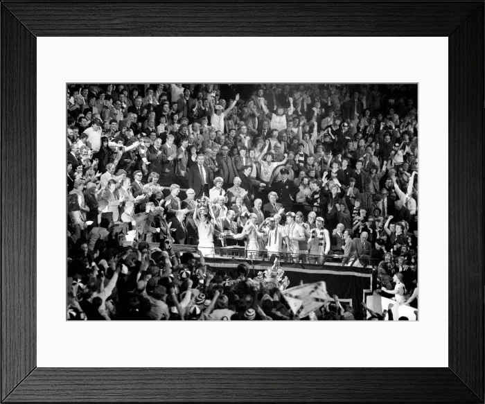 Framed Print : FA Cup Final at Wembley Stadium. Tottenham Hotspur v Queens Park Rangers Framed Print : FA Cup Final at Wembley Stadium. Tottenham Hotspur v Queens Park Rangers