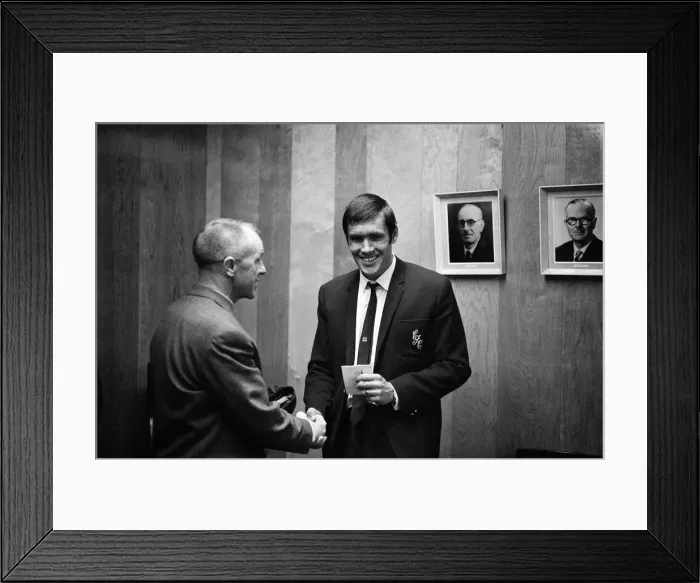 Framed Print : Liverpool manager Bill Shankly gives a farewell handshake to centre forward Tony Hateley Framed Print : Liverpool manager Bill Shankly gives a farewell handshake to centre forward Tony Hateley