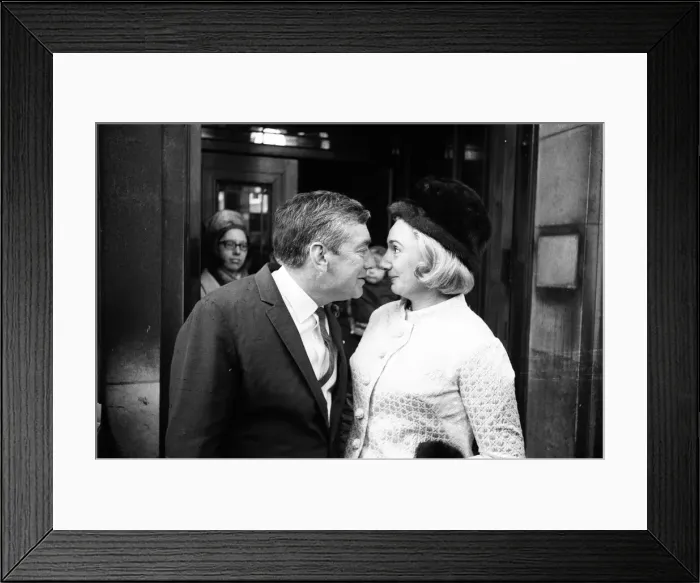 Framed Print : At 11. 45am at Marylebone Register Office, comedian Tony Hancock married publicist Freddie Framed Print : At 11. 45am at Marylebone Register Office, comedian Tony Hancock married publicist Freddie