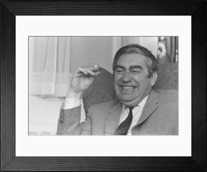 Framed Print : Tony Hancock talks with Donald Zec in his flat The WHite House, Regents Park this evening Framed Print : Tony Hancock talks with Donald Zec in his flat The WHite House, Regents Park this evening