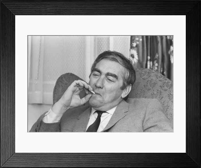Framed Print : Tony Hancock talks with Donald Zec in his flat The WHite House, Regents Park this evening Framed Print : Tony Hancock talks with Donald Zec in his flat The WHite House, Regents Park this evening
