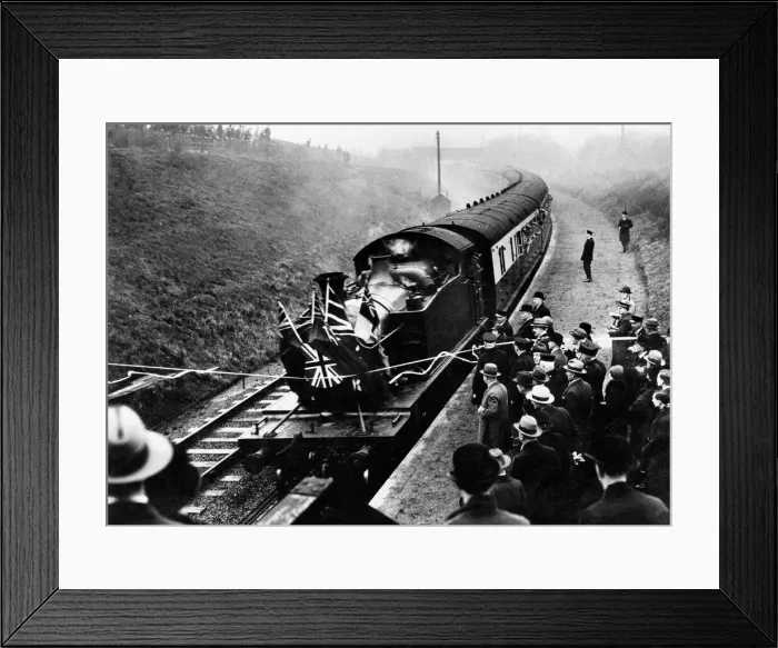Framed Print : Opening of Hawthorns Station at West Bromwich by the Great Western Railway Framed Print : Opening of Hawthorns Station at West Bromwich by the Great Western Railway