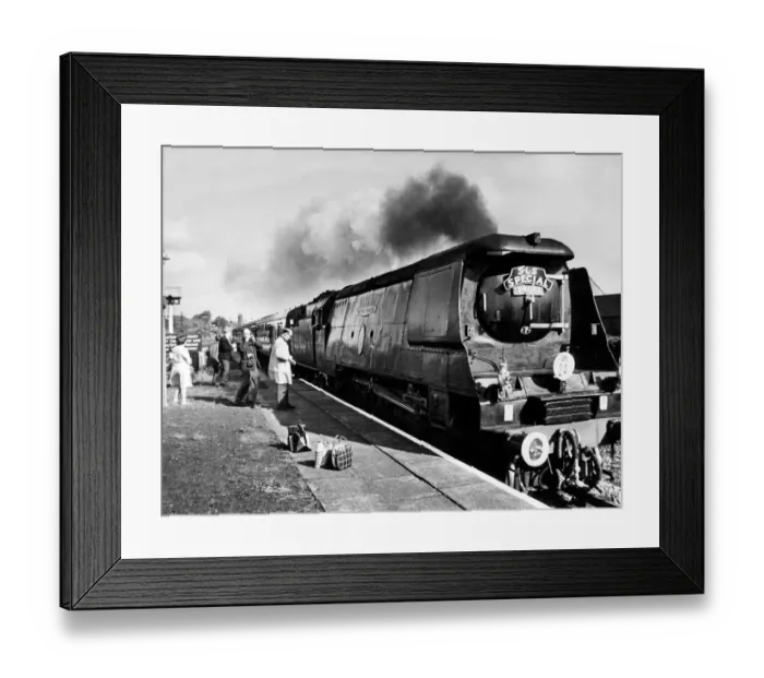 Framed Print : Southern Railway Battle of Britain class 21C151 steam locomotive Winston Churchill