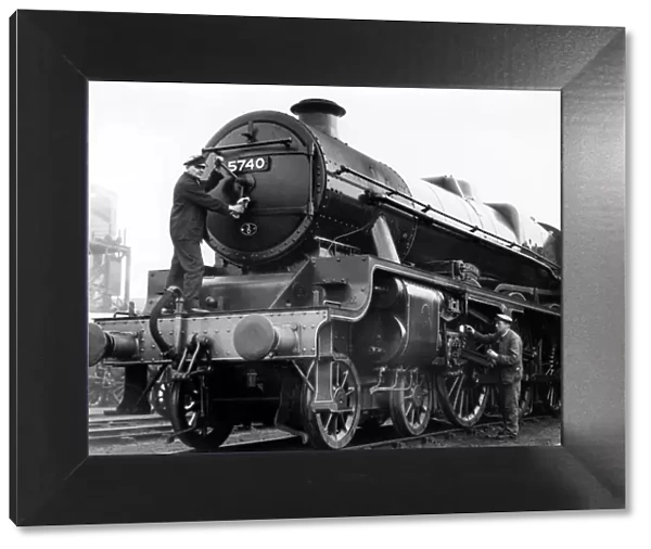 The London Midland and Scottish Jubilee Class steam locomotive 5740 Munster being