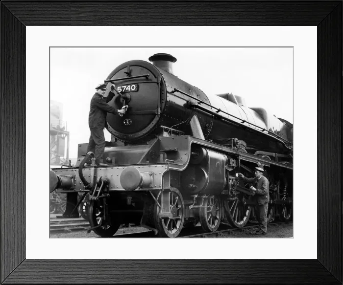 Framed Print : The London Midland and Scottish Jubilee Class steam locomotive 5740 Munster being