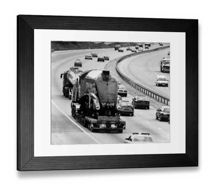 Framed Print : The LNER Class A4 4498 Pacific steam locomotive Sir Nigel Gresley Framed Print : The LNER Class A4 4498 Pacific steam locomotive Sir Nigel Gresley