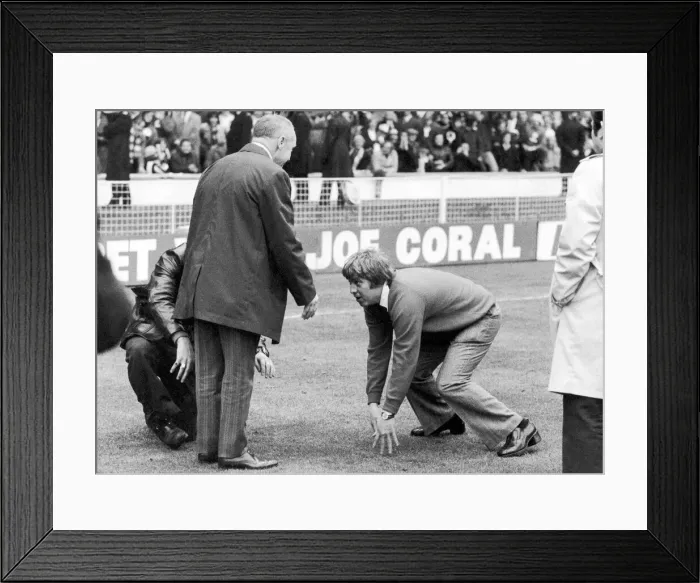 Framed Print : FA Cup Final at Wembley Stadium. Liverpool 3 v Newcastle United 0