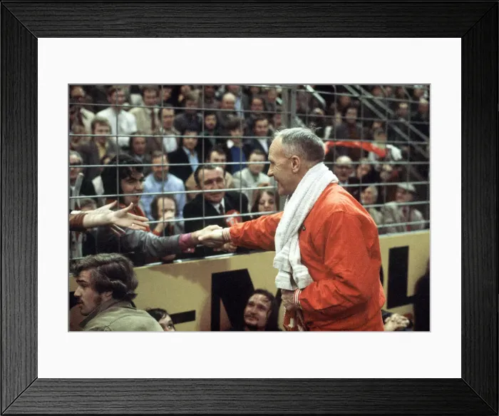 Framed Print : UEFA Cup Final Second Leg match. Borussia Munchengladbach 2 v Liverpool 0 Framed Print : UEFA Cup Final Second Leg match. Borussia Munchengladbach 2 v Liverpool 0