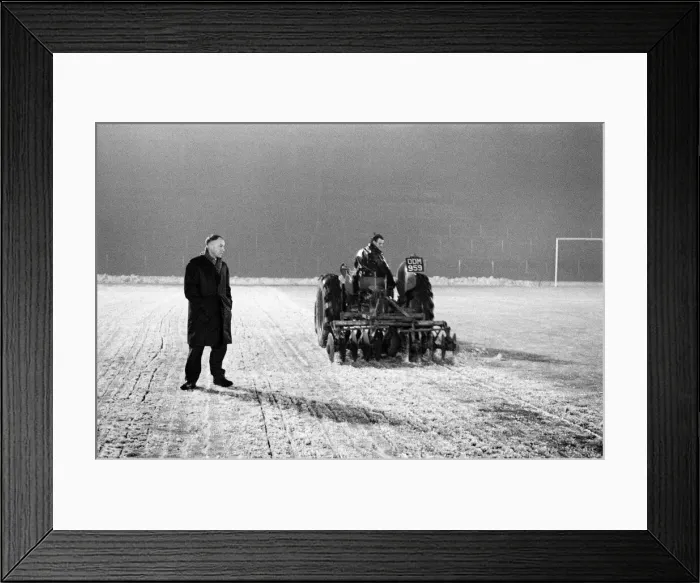 Framed Print : Liverpool manager Bill Shankly called in Mr John Flood of Queensferry Framed Print : Liverpool manager Bill Shankly called in Mr John Flood of Queensferry