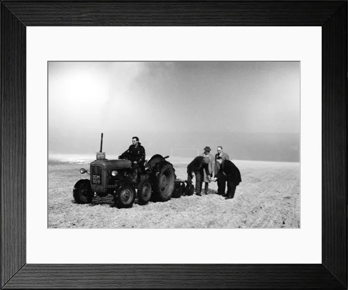 Framed Print : Liverpool manager Bill Shankly called in Mr John Flood of Queensferry Framed Print : Liverpool manager Bill Shankly called in Mr John Flood of Queensferry