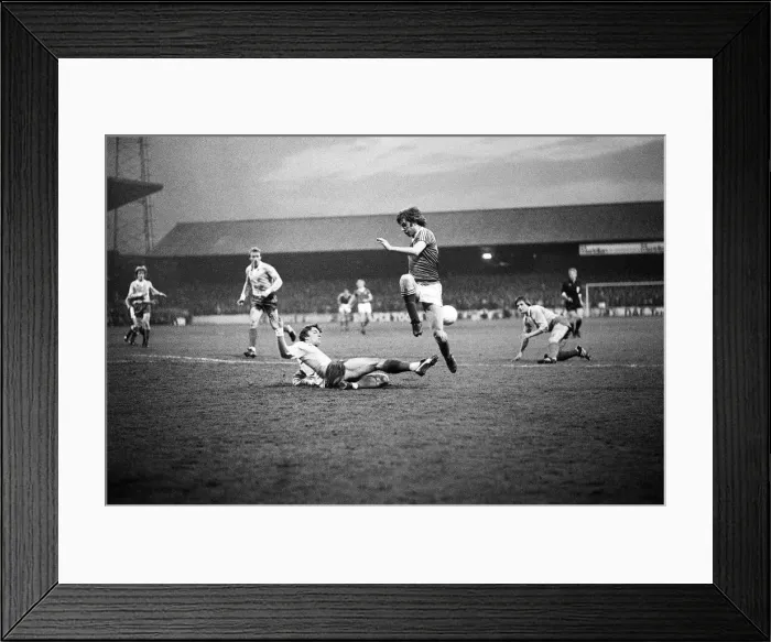 Framed Print : European Cup Semi Final First Leg match at the City Ground