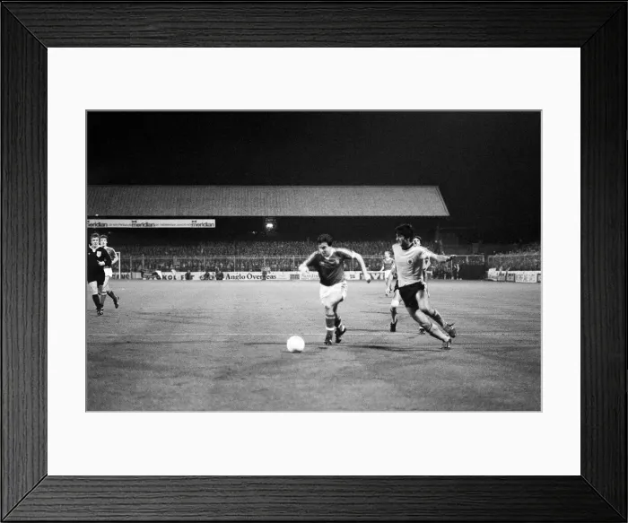 Framed Print : European Cup Second Round Second Leg match at the City Ground