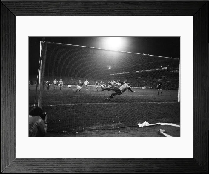 Framed Print : European Cup Semi Final First Leg match at the City Ground Framed Print : European Cup Semi Final First Leg match at the City Ground