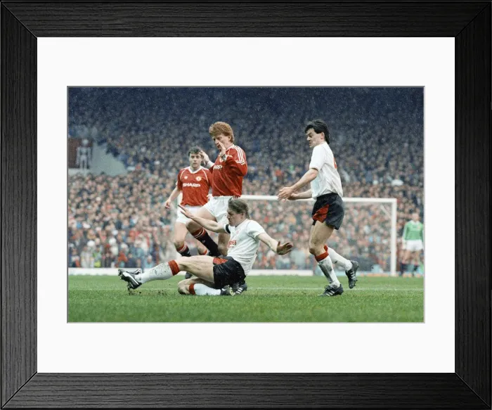 Framed Print : FA Cup Quarter Final match at Old Trafford. Manchester United 0 v Nottingham Forest Framed Print : FA Cup Quarter Final match at Old Trafford. Manchester United 0 v Nottingham Forest
