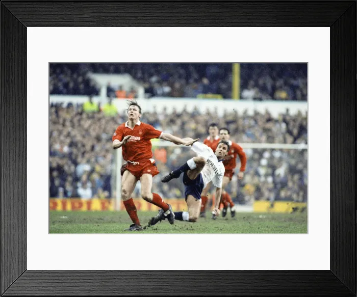 Framed Print : Rumbelows Cup Semi Final Second Leg match at White Hart Lane Framed Print : Rumbelows Cup Semi Final Second Leg match at White Hart Lane