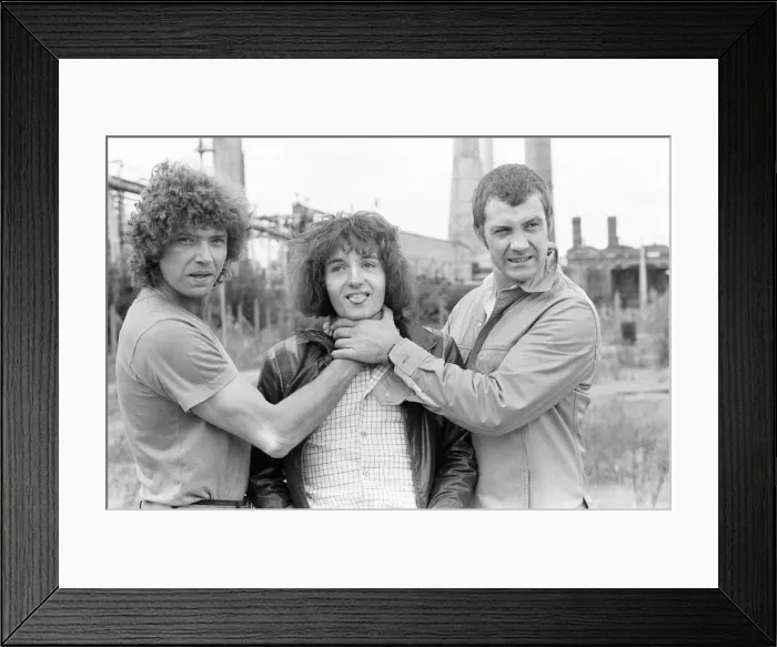 Framed Print : Stephen Lister 18 year old script writer, meets the stars of The Professionals