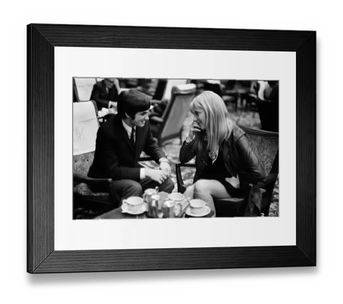 Framed Print : Manchester United and Northern Ireland footballer George Best with girlfriend Jackie Framed Print : Manchester United and Northern Ireland footballer George Best with girlfriend Jackie