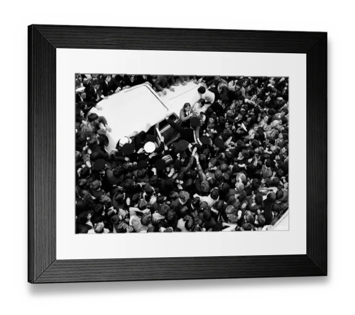 Framed Print : The Rolls Royce belonging to Manchester Uniteds Northern Ireland international