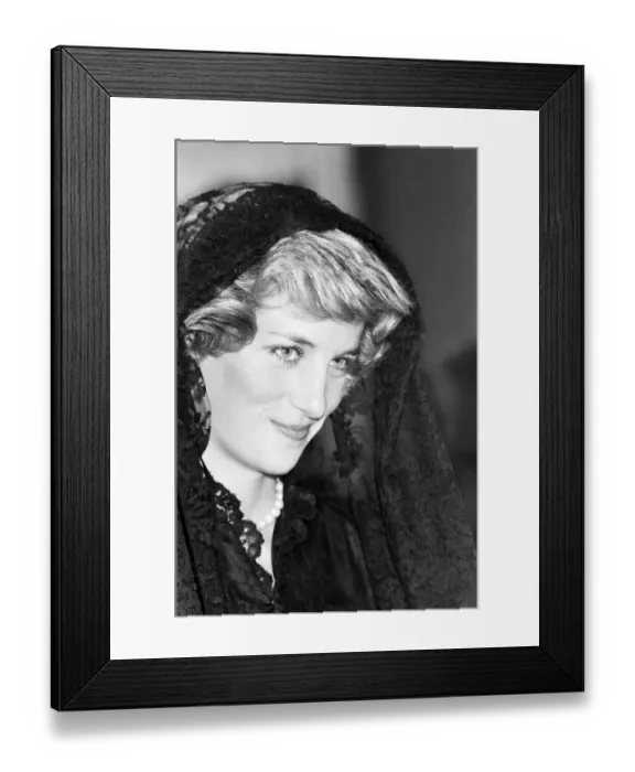 Framed Print : Princess Diana meets Pope John Paul II at the Vatican in Rome, Italy Framed Print : Princess Diana meets Pope John Paul II at the Vatican in Rome, Italy