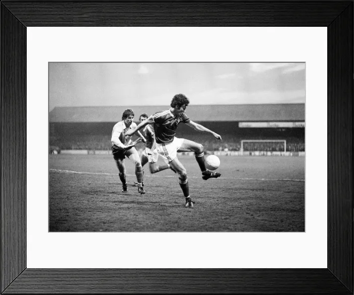 Framed Print : European Cup Semi Final First Leg match at the City Ground Framed Print : European Cup Semi Final First Leg match at the City Ground