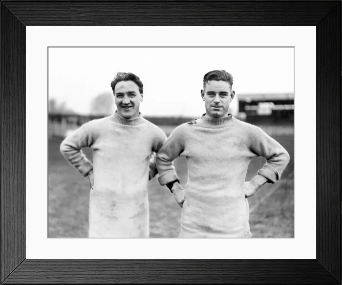 Framed Print : Dynamic wing-half Bob Wallace (left) and reserve centre-forward Duncan Walker smile