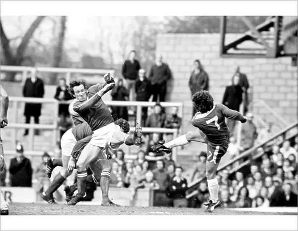 Football: Chelsea vs. Nottingham Forest. Peter Withe and Ray Wilkins (8)