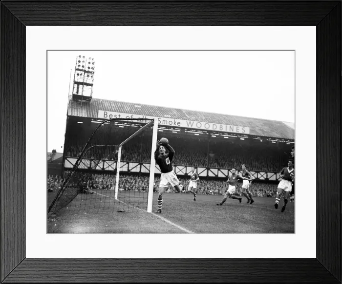 Framed Print : English League Division One match at the Fratton Park. Portsmouth 1 v Nottingham Framed Print : English League Division One match at the Fratton Park. Portsmouth 1 v Nottingham