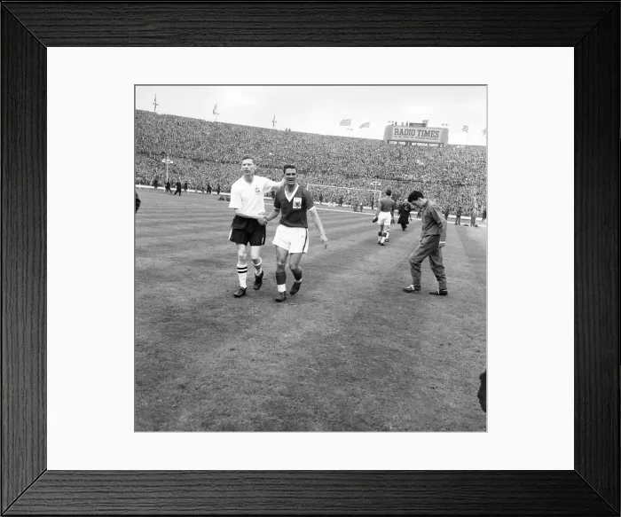 Framed Print : FA Cup Final match at Wembley Stadium. Nottingham Forest 2 v Luton Town 1