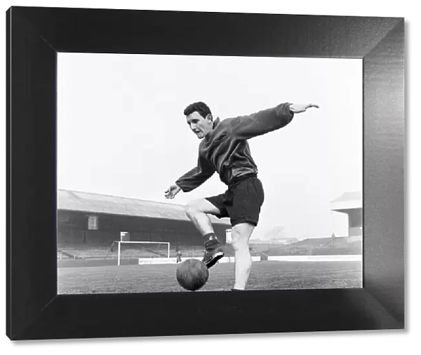 Nottingham Forest training session. Geoff Vowden. 3rd January 1960