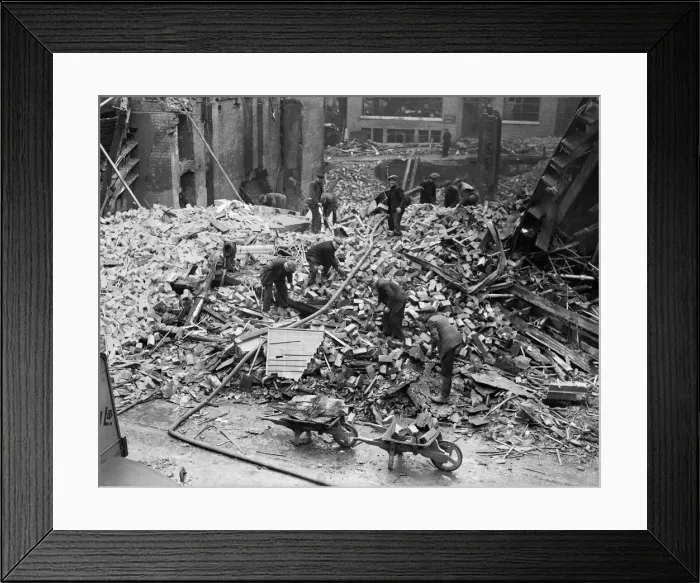 Framed Print : Air raids on Birmingham on the nights of 9th and 10th April 1941 Framed Print : Air raids on Birmingham on the nights of 9th and 10th April 1941